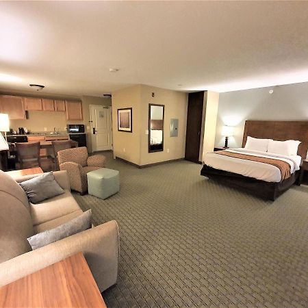 Amerivu Inn And Suites - Chisago City Εξωτερικό φωτογραφία