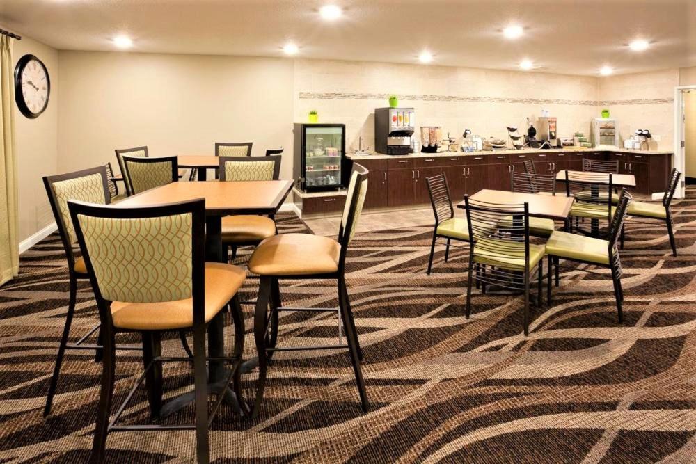 Amerivu Inn And Suites - Chisago City Εξωτερικό φωτογραφία