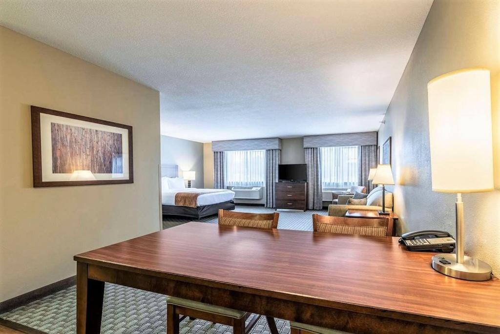 Amerivu Inn And Suites - Chisago City Εξωτερικό φωτογραφία