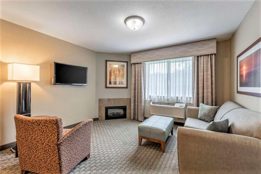 Amerivu Inn And Suites - Chisago City Εξωτερικό φωτογραφία