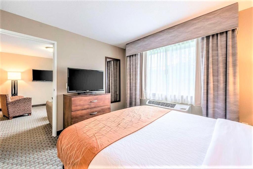 Amerivu Inn And Suites - Chisago City Εξωτερικό φωτογραφία