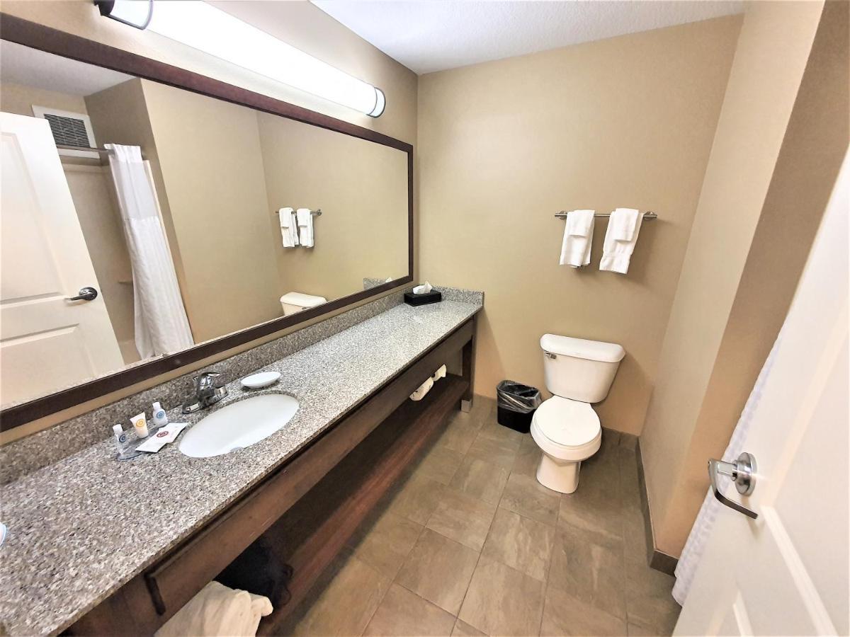 Amerivu Inn And Suites - Chisago City Εξωτερικό φωτογραφία