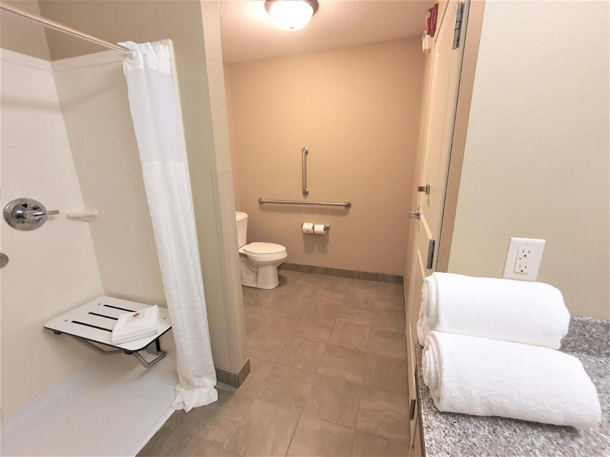 Amerivu Inn And Suites - Chisago City Εξωτερικό φωτογραφία