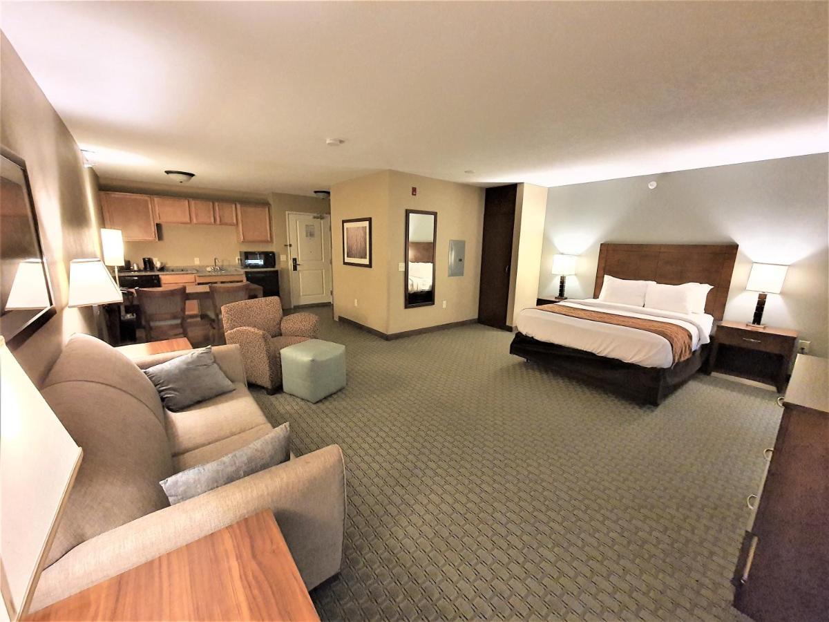 Amerivu Inn And Suites - Chisago City Εξωτερικό φωτογραφία