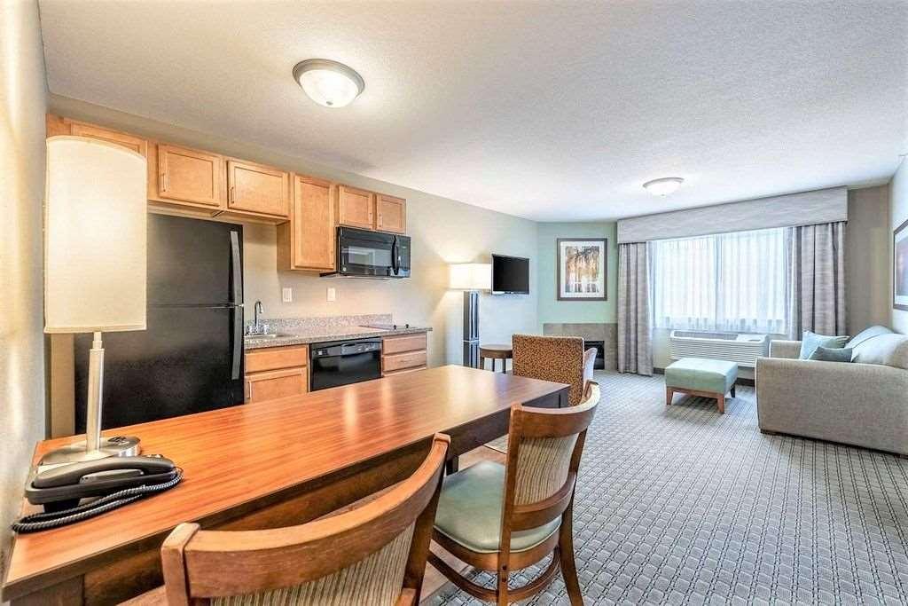 Amerivu Inn And Suites - Chisago City Δωμάτιο φωτογραφία